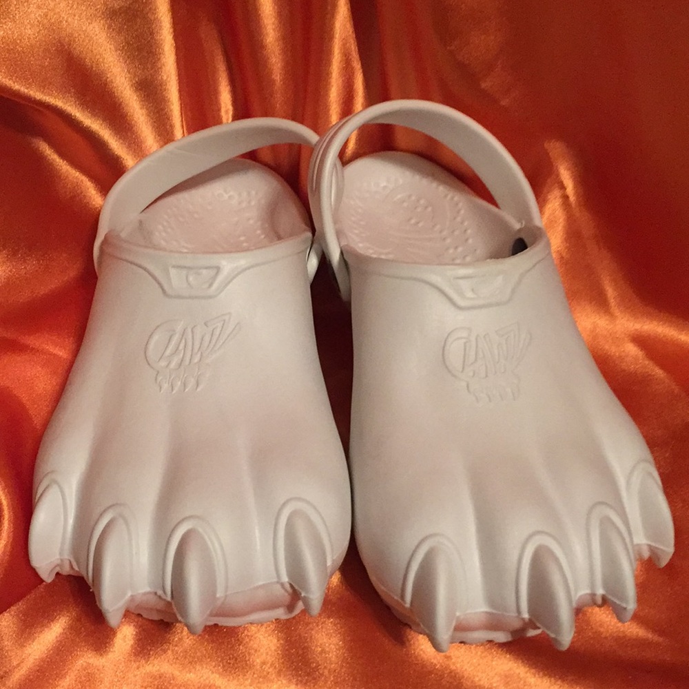 LAST PAIR White Clawz Unisex Sandals, NWT, Comfy